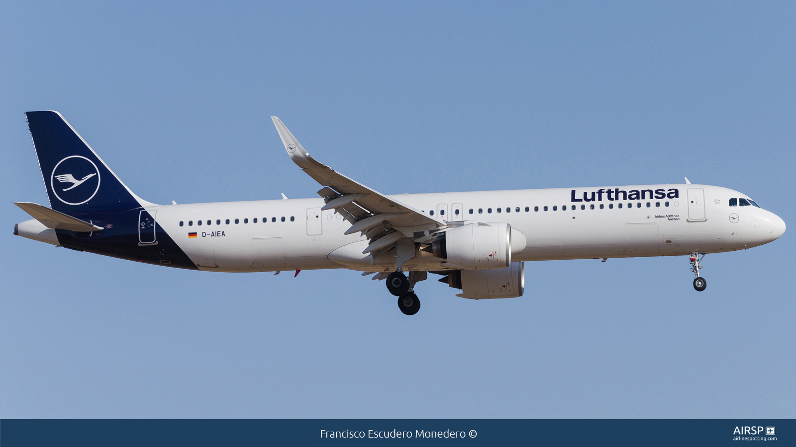 Lufthansa  Airbus A321neo  D-AIEA