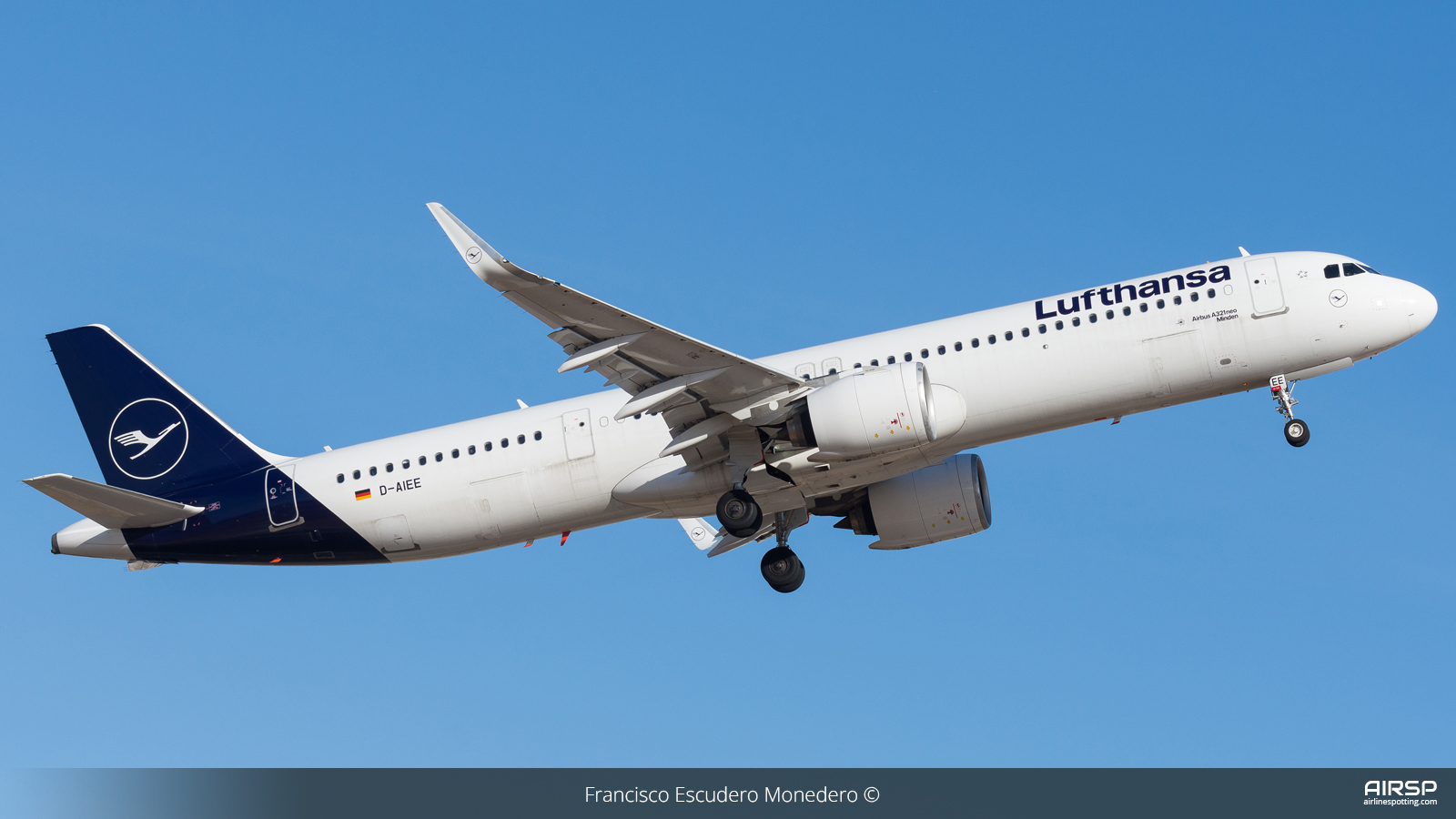Lufthansa  Airbus A321neo  D-AIEE
