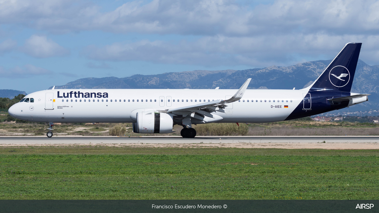 Lufthansa  Airbus A321neo  D-AIEE