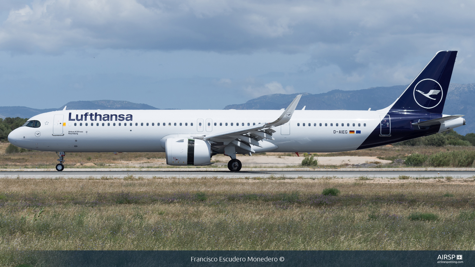 Lufthansa  Airbus A321neo  D-AIEG