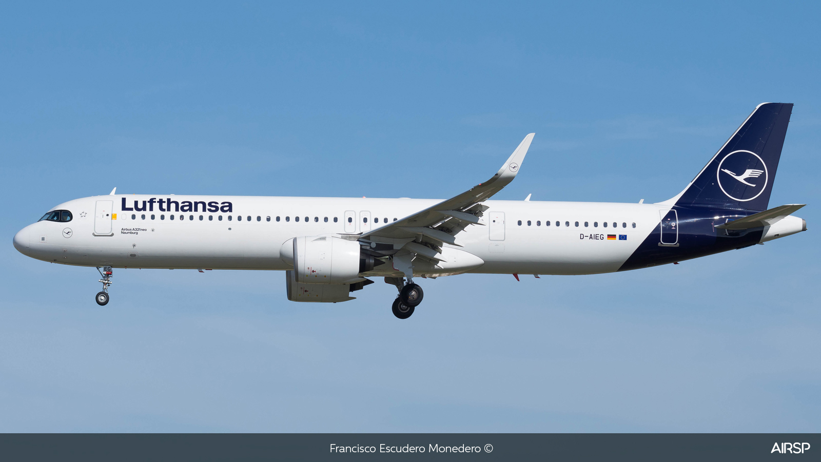 Lufthansa  Airbus A321neo  D-AIEG
