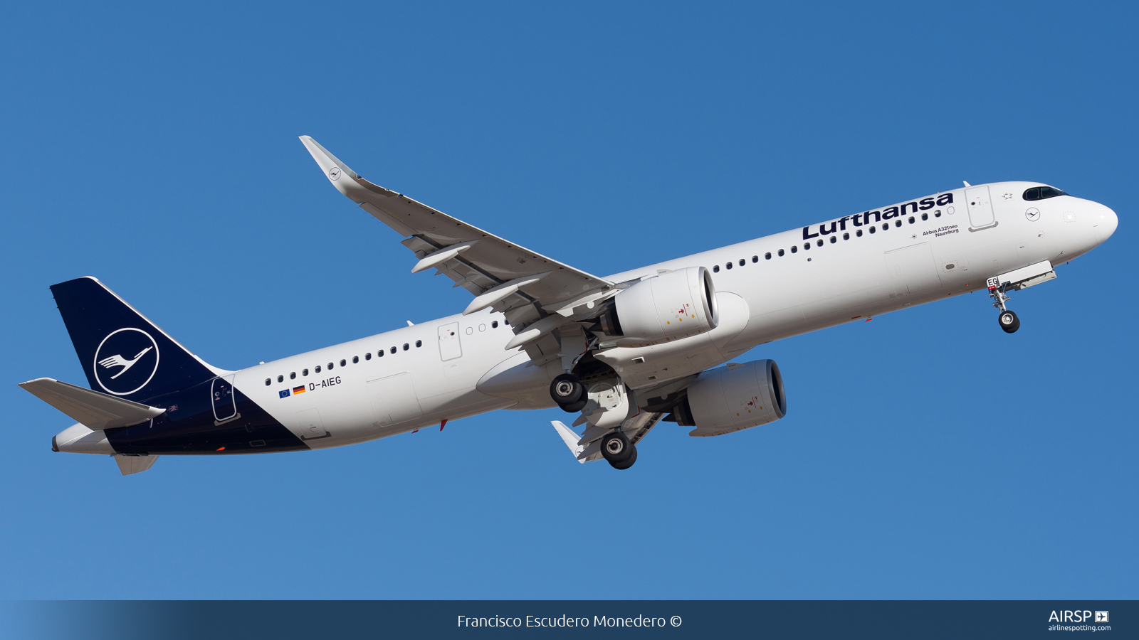 Lufthansa  Airbus A321neo  D-AIEG