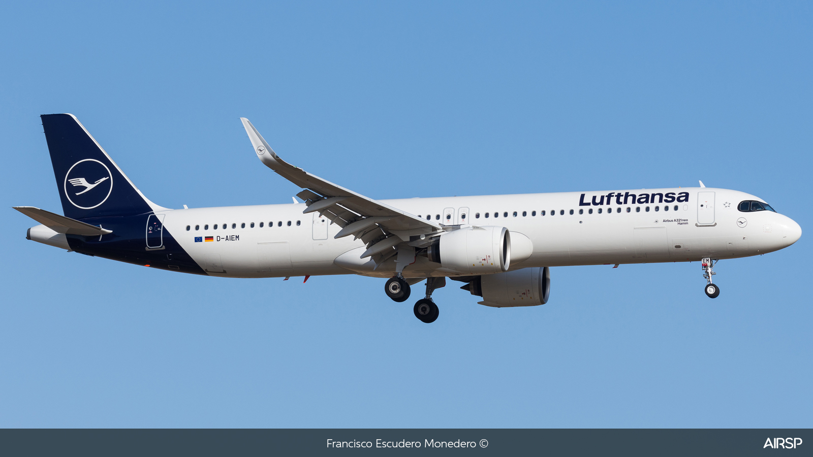 Lufthansa  Airbus A321neo  D-AIEM