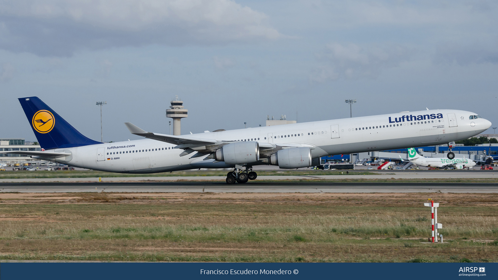 Lufthansa  Airbus A340-600  D-AIHH