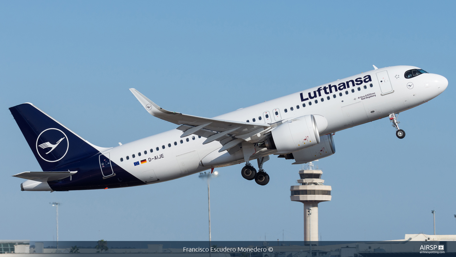 Lufthansa  Airbus A320neo  D-AIJE