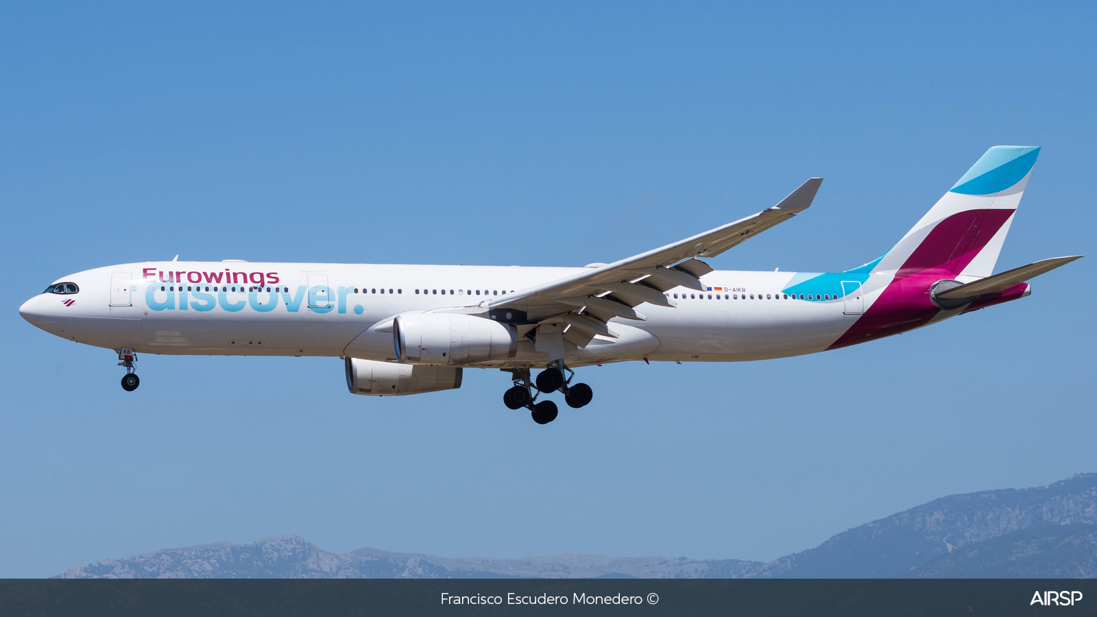 Eurowings Discover  Airbus A330-300  D-AIKB
