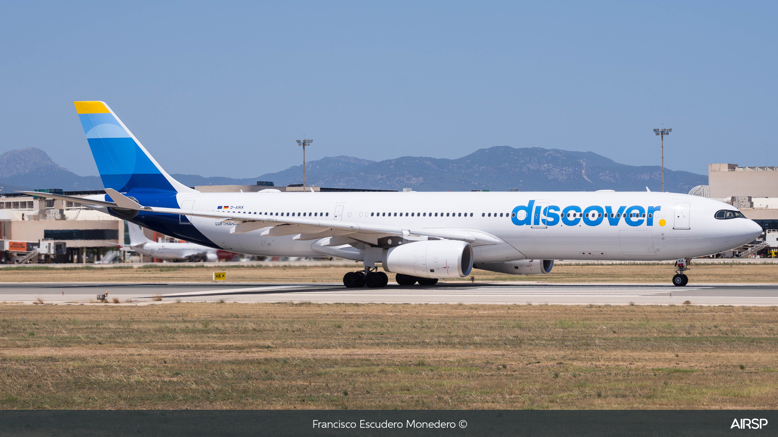 Discover Airlines  Airbus A330-300  D-AIKK