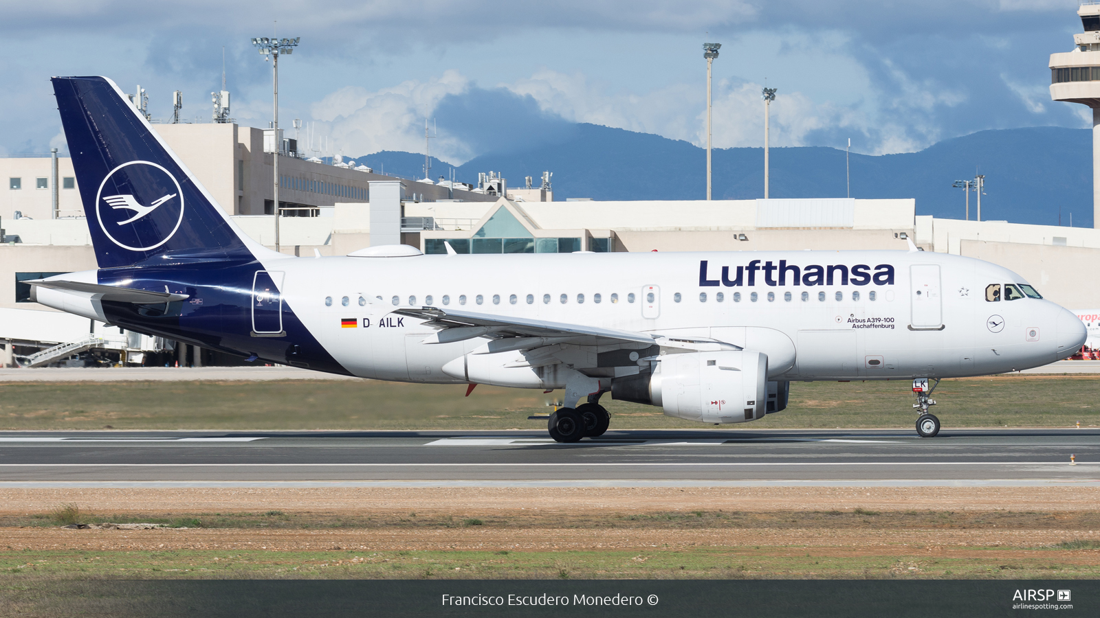 Lufthansa  Airbus A319  D-AILK