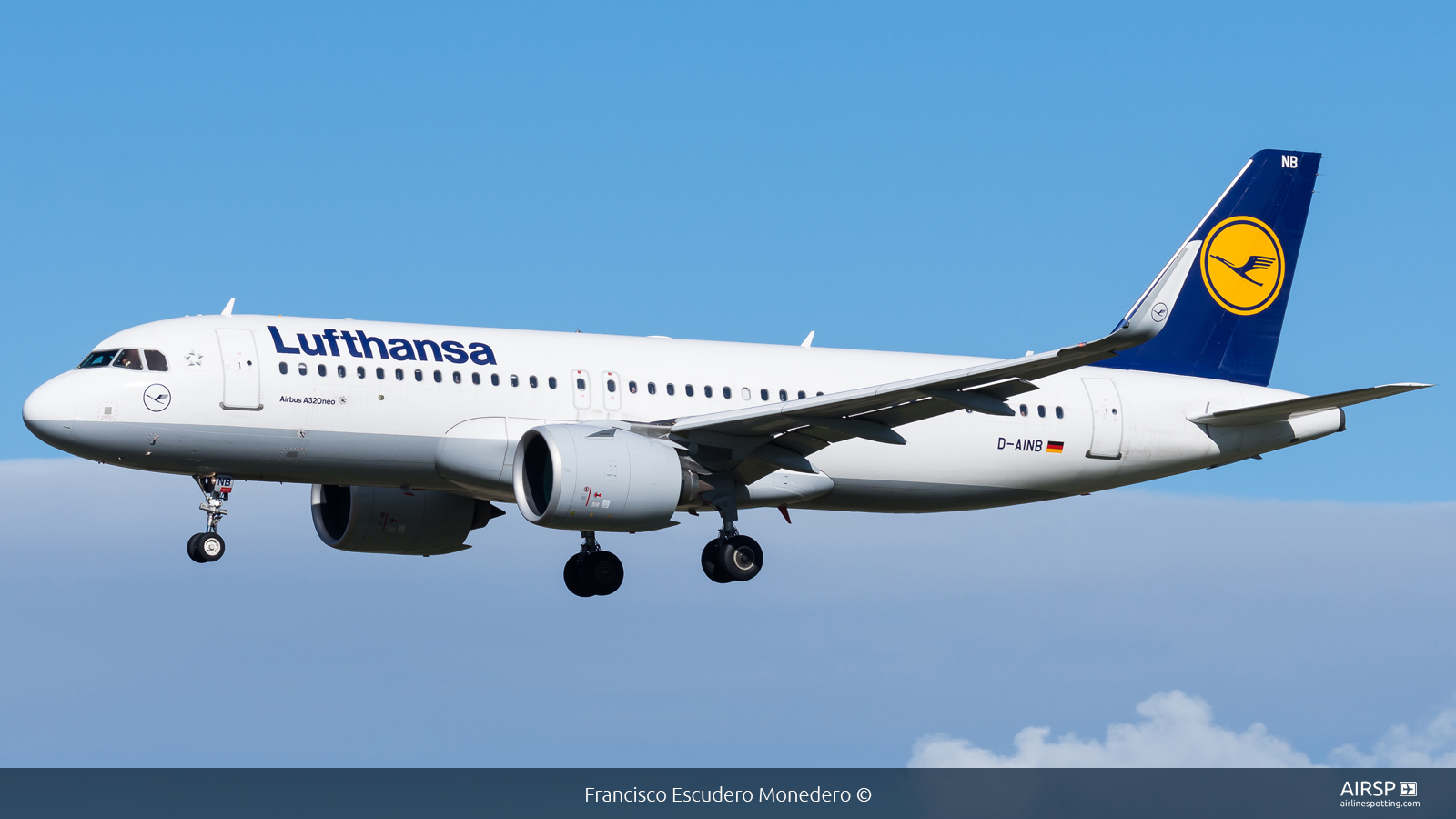 Lufthansa  Airbus A320neo  D-AINB