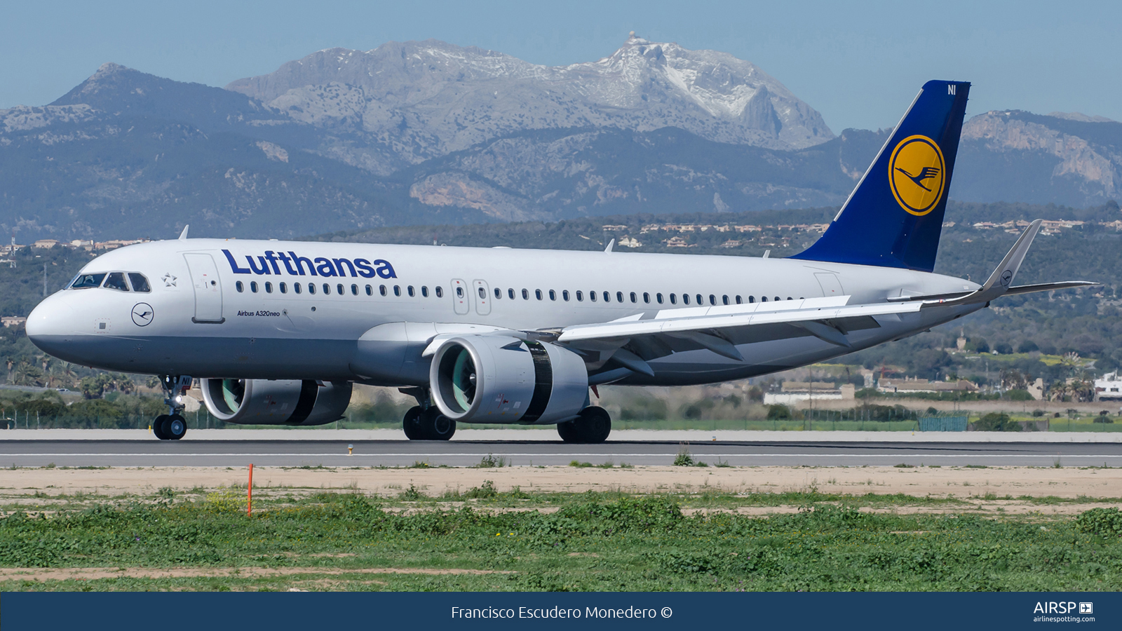 Lufthansa  Airbus A320neo  D-AINI