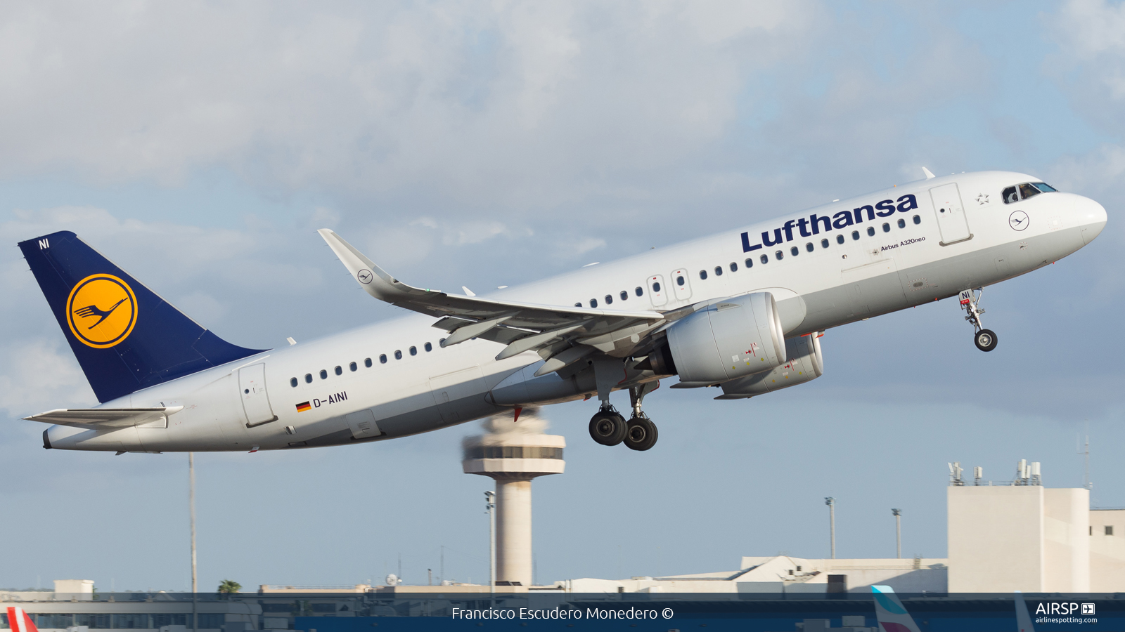 Lufthansa  Airbus A320neo  D-AINI