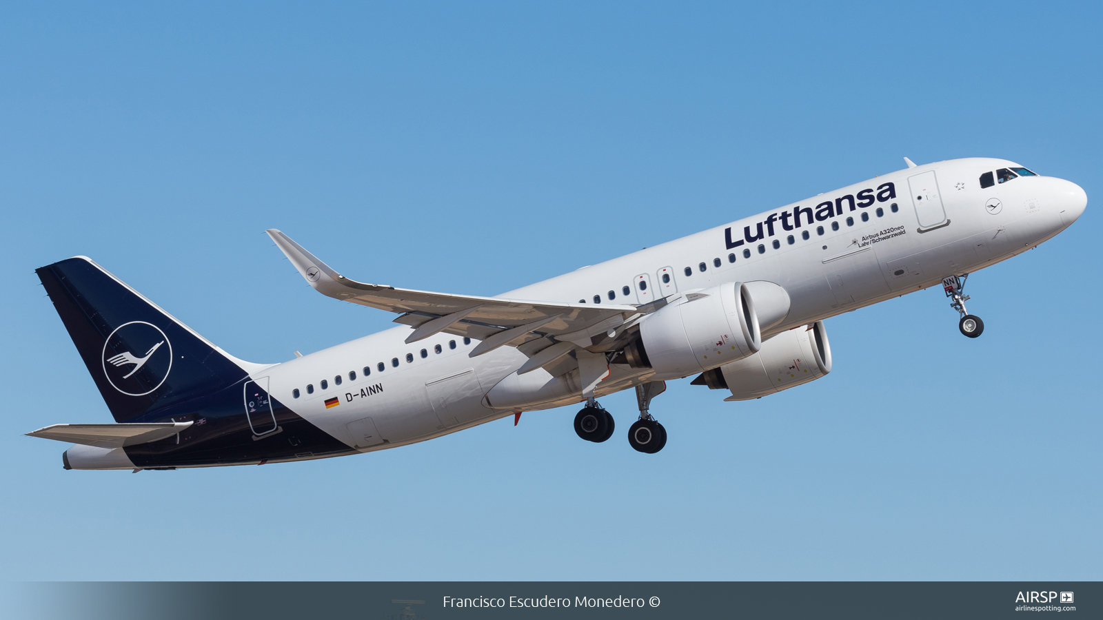 Lufthansa  Airbus A320neo  D-AINN