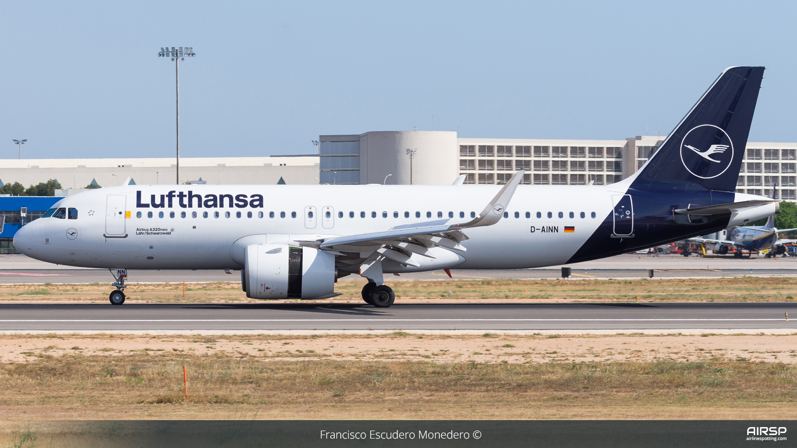 Lufthansa  Airbus A320neo  D-AINN