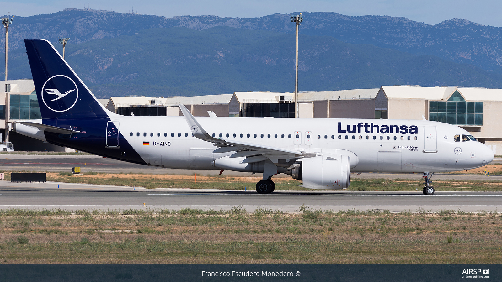 Lufthansa  Airbus A320neo  D-AINO