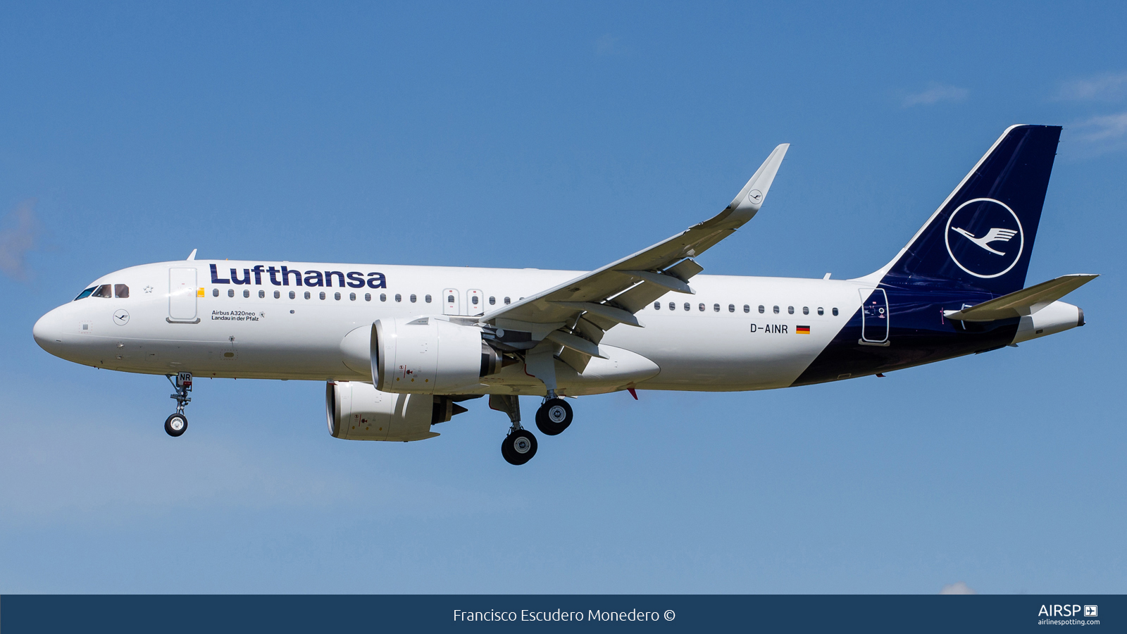 Lufthansa  Airbus A320neo  D-AINR