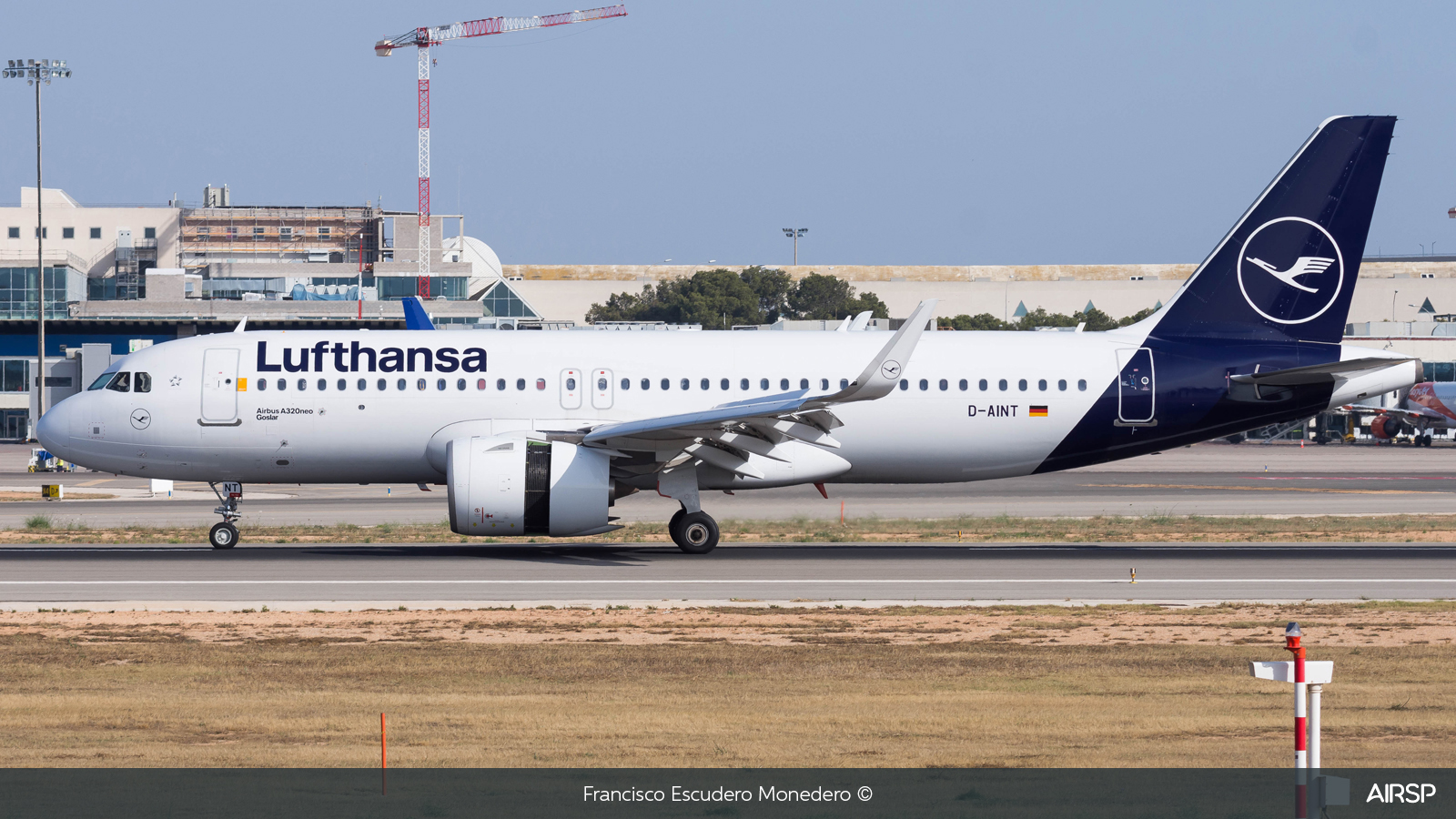 Lufthansa  Airbus A320neo  D-AINT