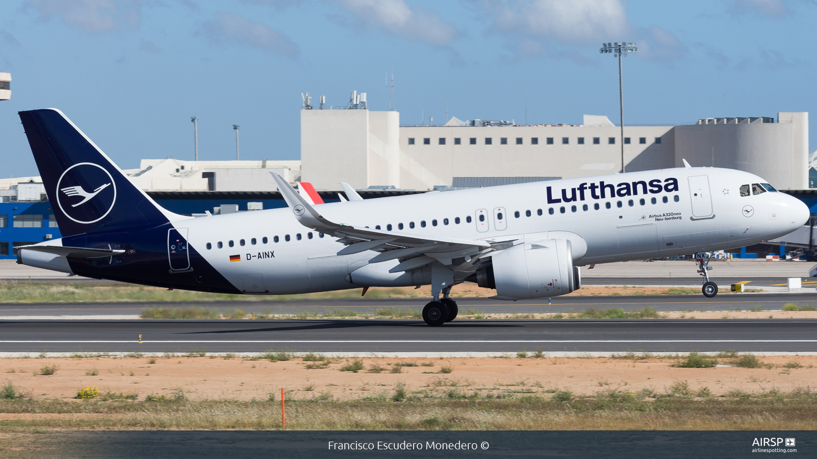 Lufthansa  Airbus A320neo  D-AINX