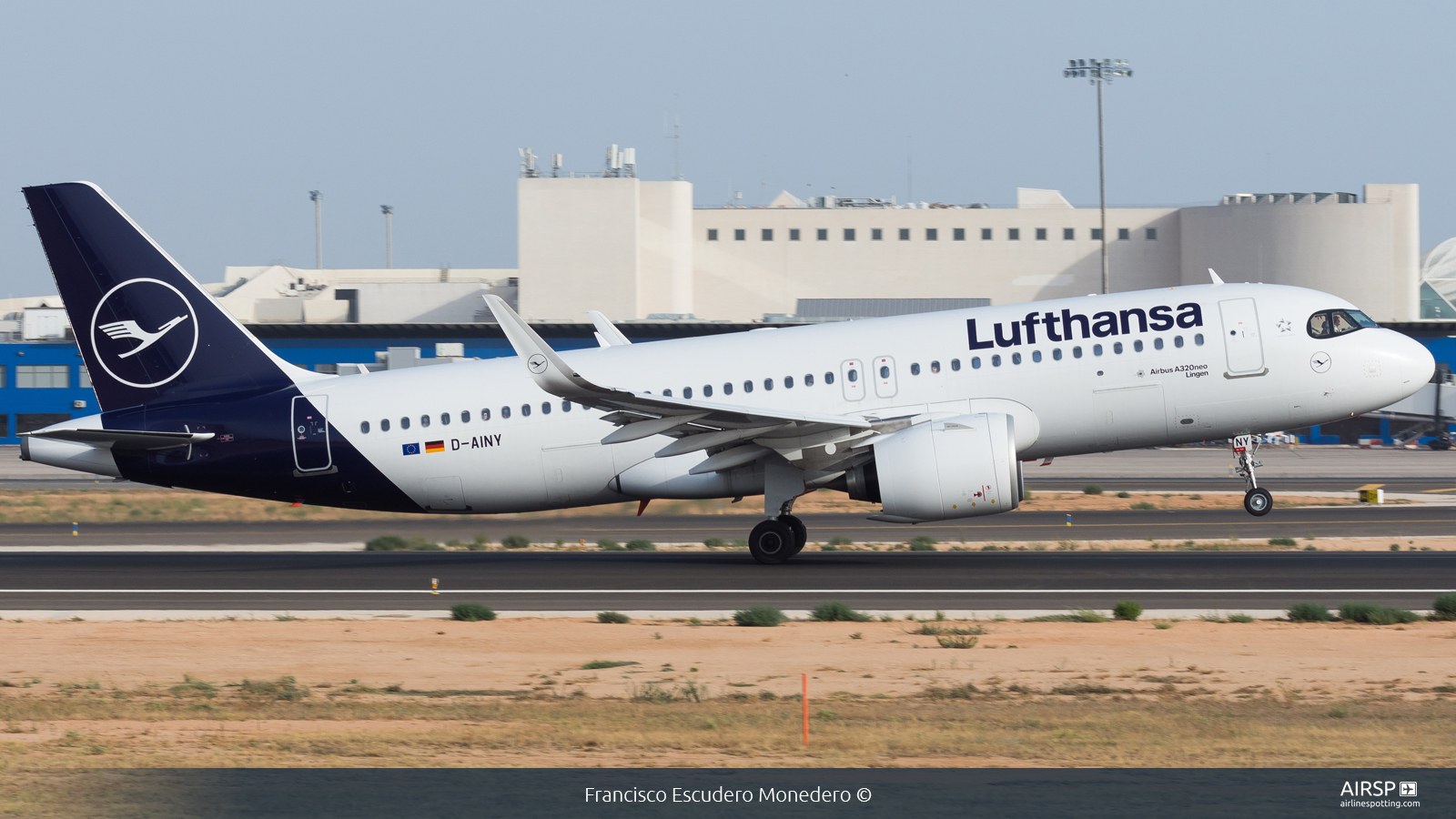 Lufthansa  Airbus A320neo  D-AINY