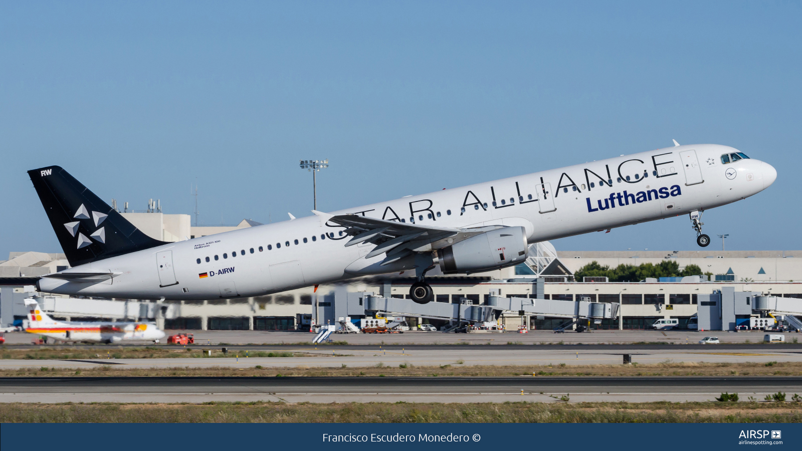 Lufthansa  Airbus A321  D-AIRW
