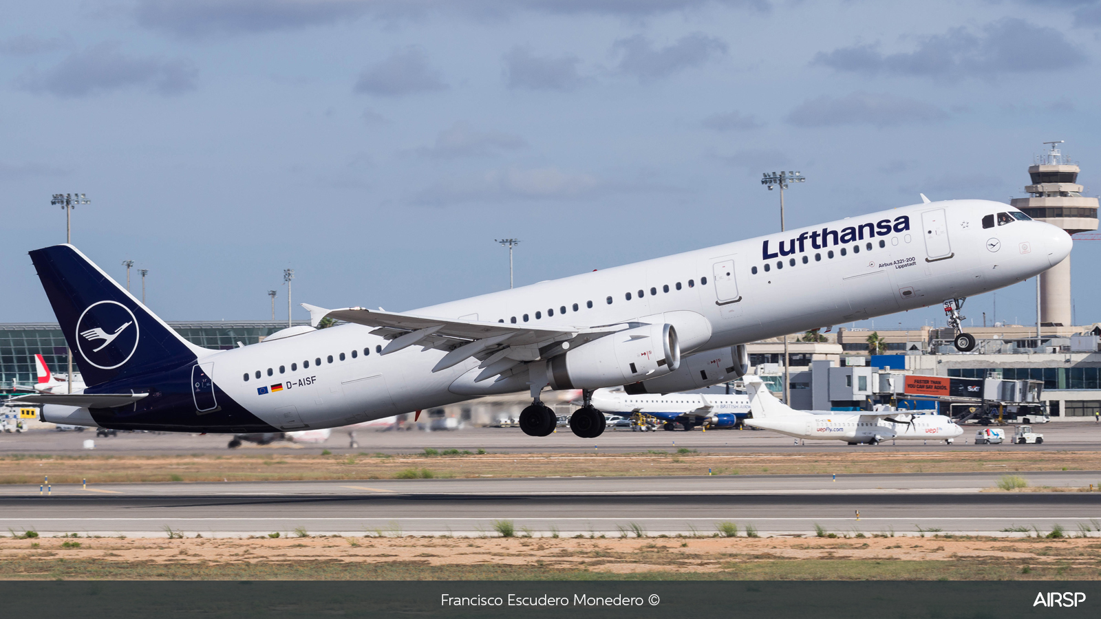 Lufthansa  Airbus A321  D-AISF