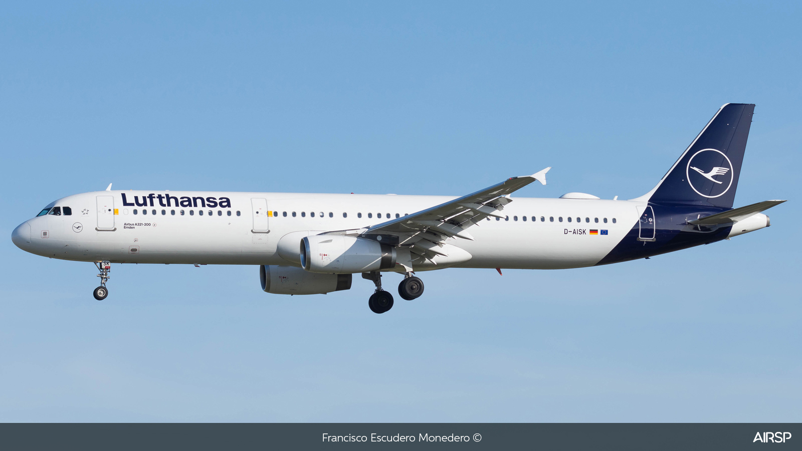 Lufthansa  Airbus A321  D-AISK