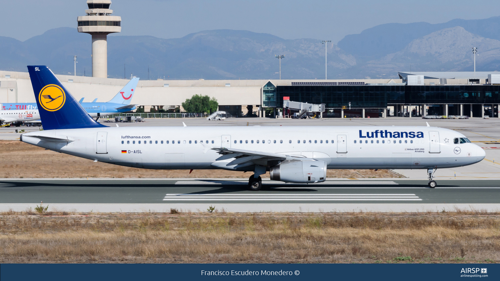 Lufthansa  Airbus A321  D-AISL