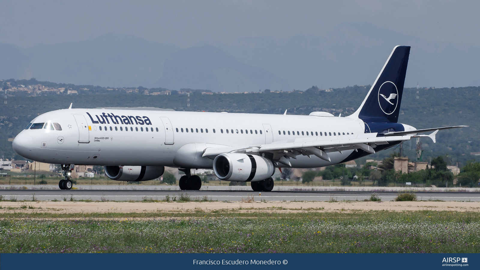 Lufthansa  Airbus A321  D-AISQ
