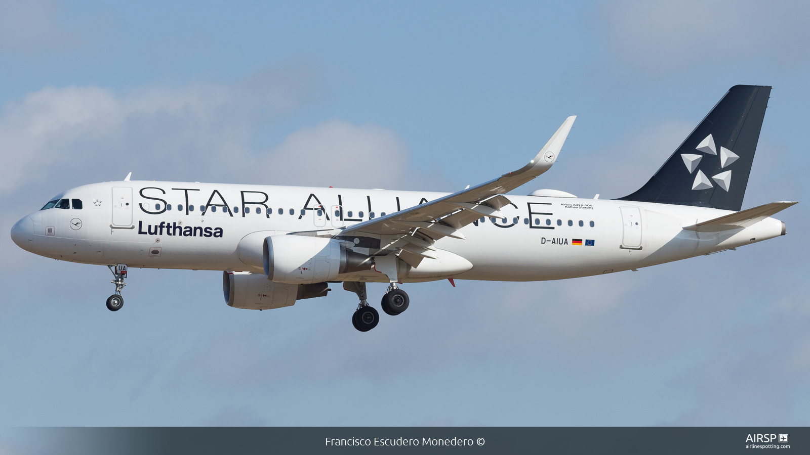 Lufthansa  Airbus A320  D-AIUA