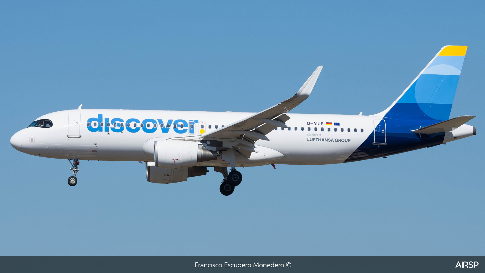 Discover Airlines  Airbus A320  D-AIUR