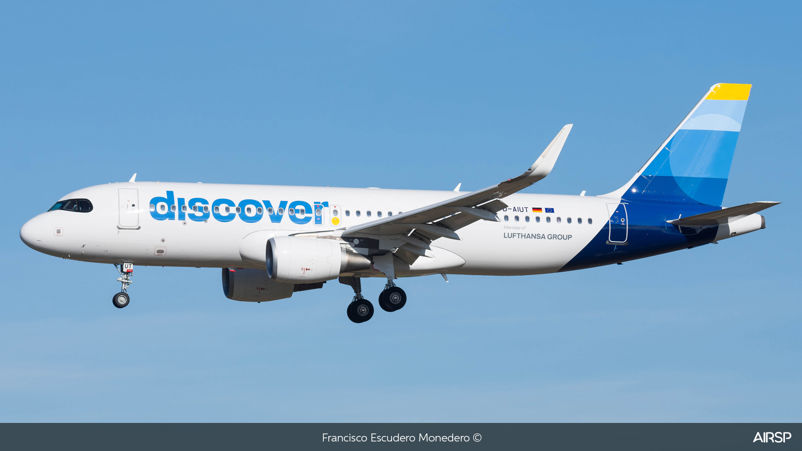 Discover Airlines  Airbus A320  D-AIUT