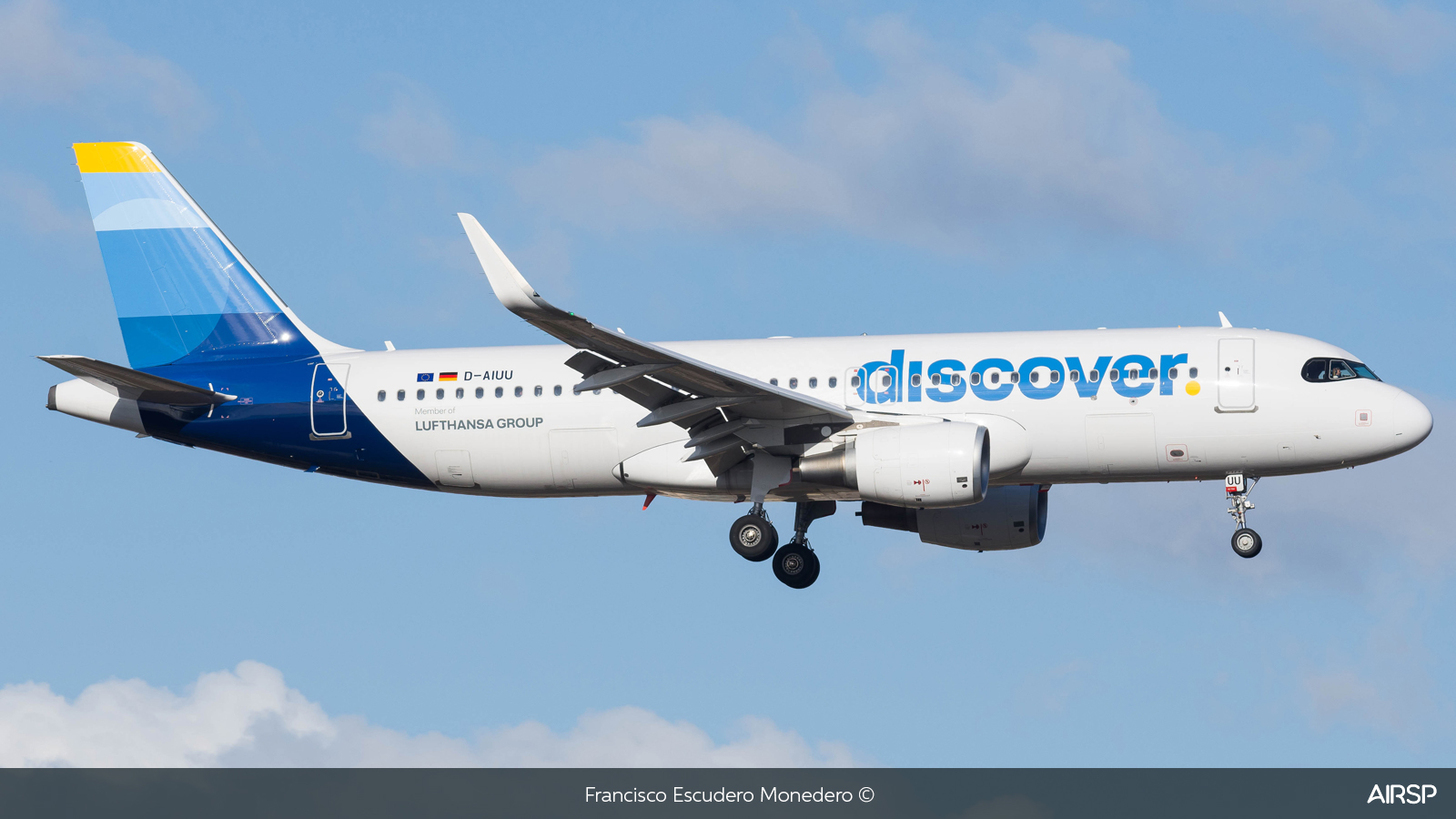 Discover Airlines  Airbus A320  D-AIUU