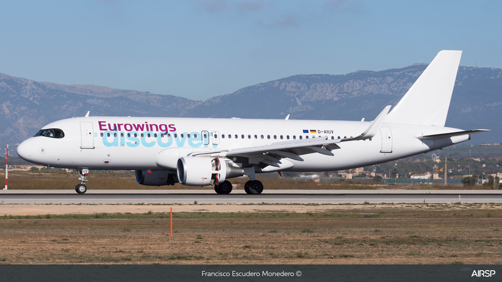 Eurowings Discover  Airbus A320  D-AIUV