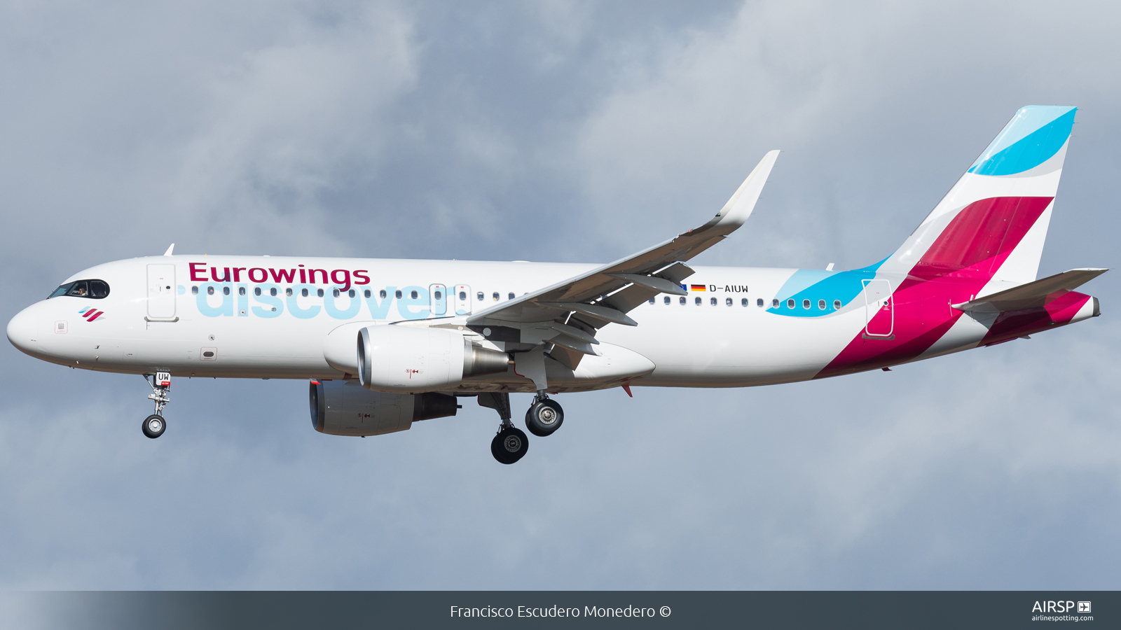 Eurowings Discover  Airbus A320  D-AIUW