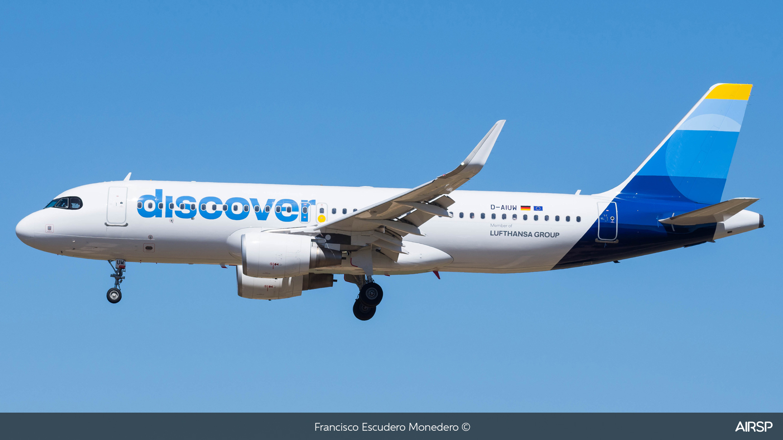 Discover Airlines  Airbus A320  D-AIUW