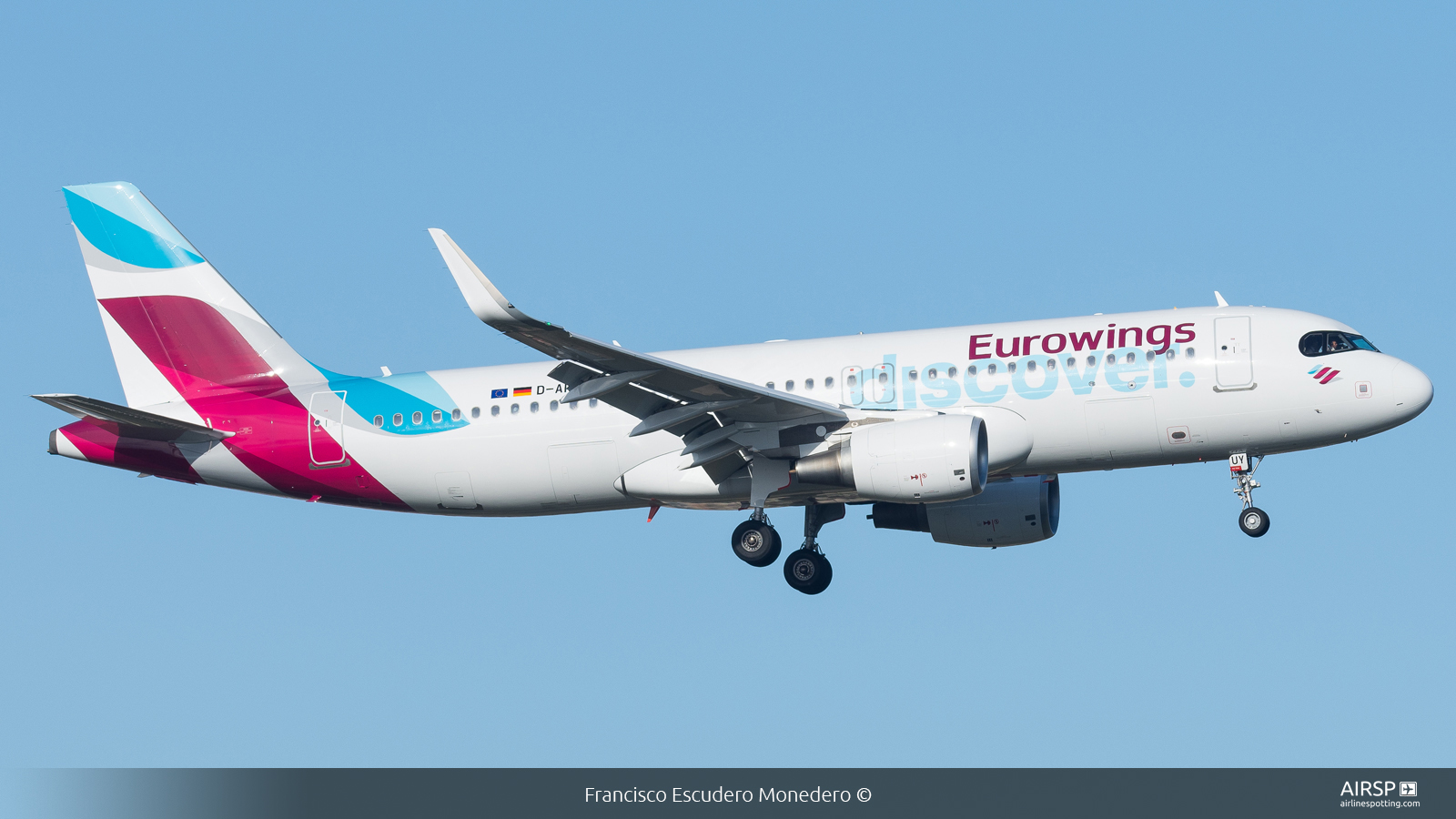 Eurowings Discover  Airbus A320  D-AIUY