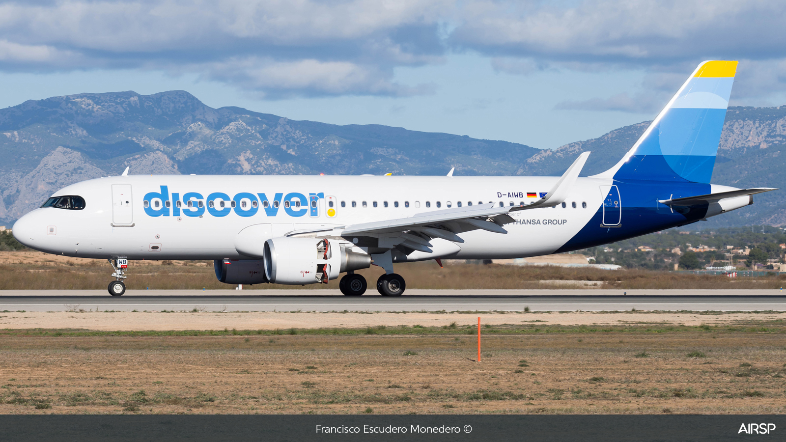 Discover Airlines  Airbus A320  D-AIWB
