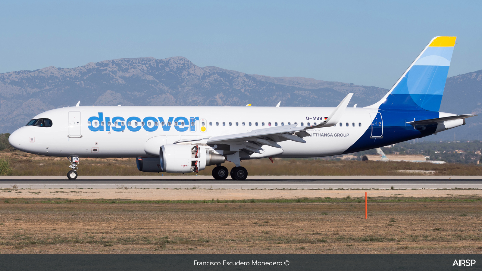 Discover Airlines  Airbus A320  D-AIWB