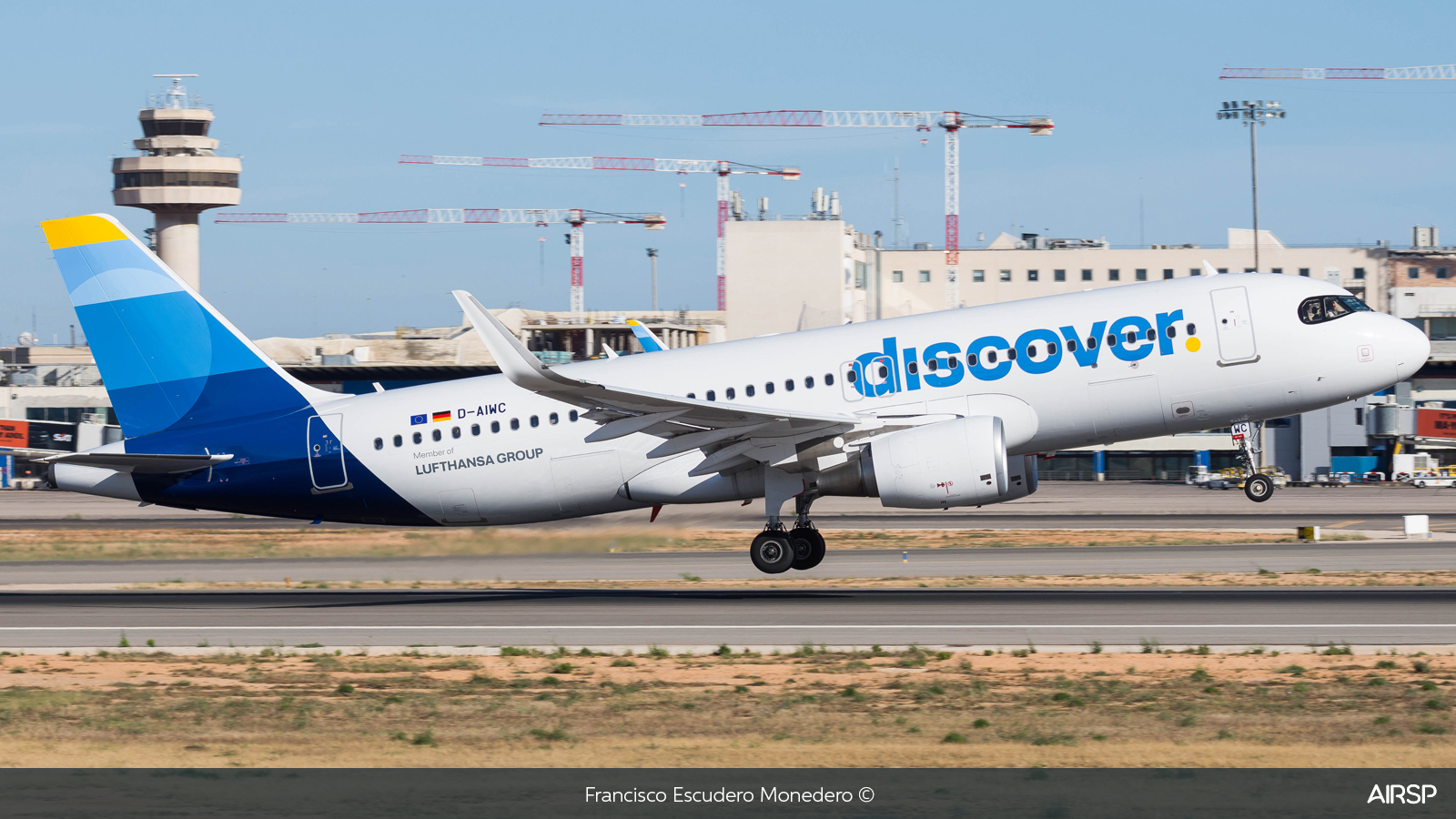Discover Airlines  Airbus A320  D-AIWC