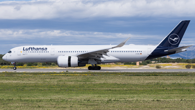 Lufthansa Airbus A350-900