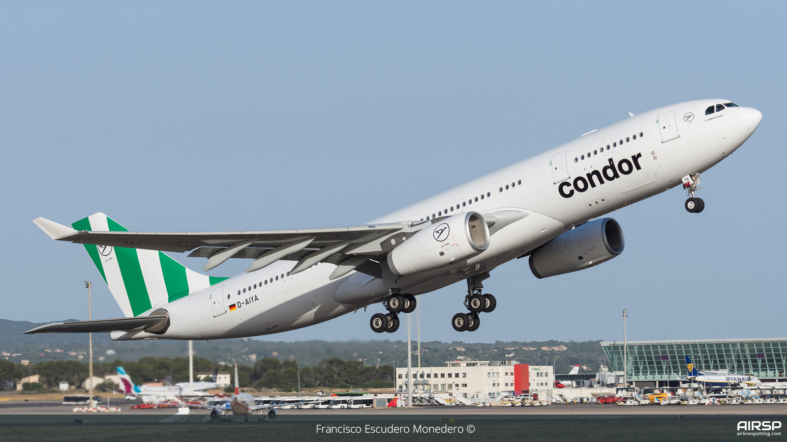 Condor  Airbus A330-200  D-AIYA