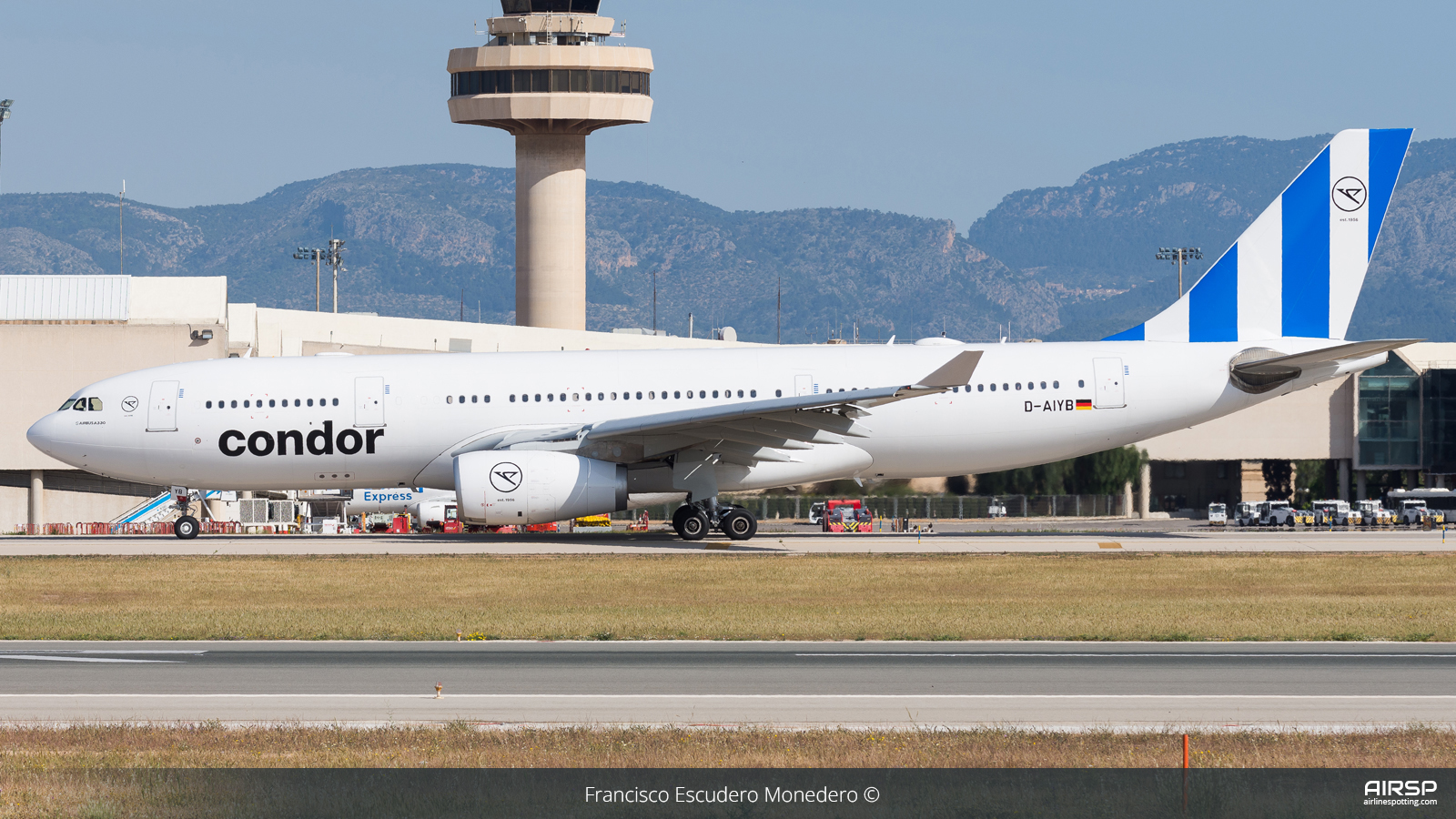 Condor  Airbus A330-200  D-AIYB