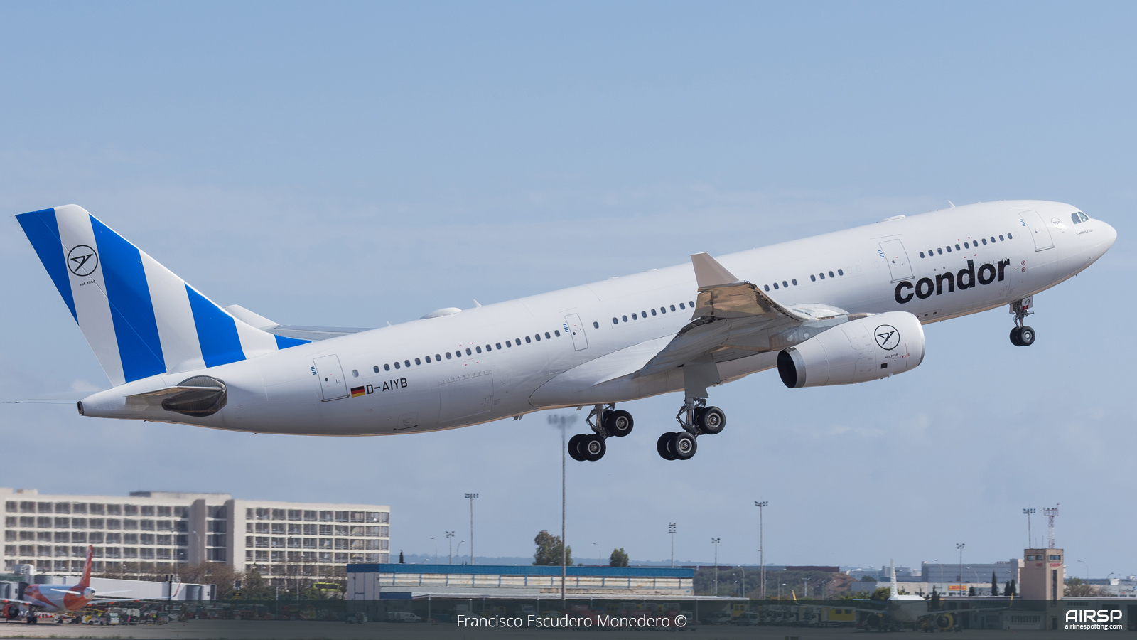 Condor  Airbus A330-200  D-AIYB