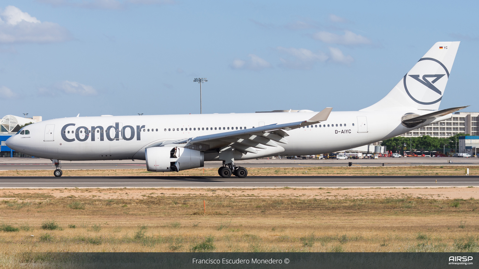 Condor  Airbus A330-200  D-AIYC