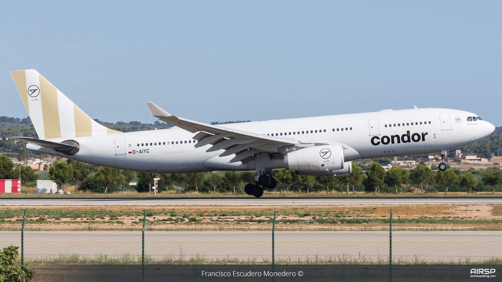 Condor  Airbus A330-200  D-AIYC