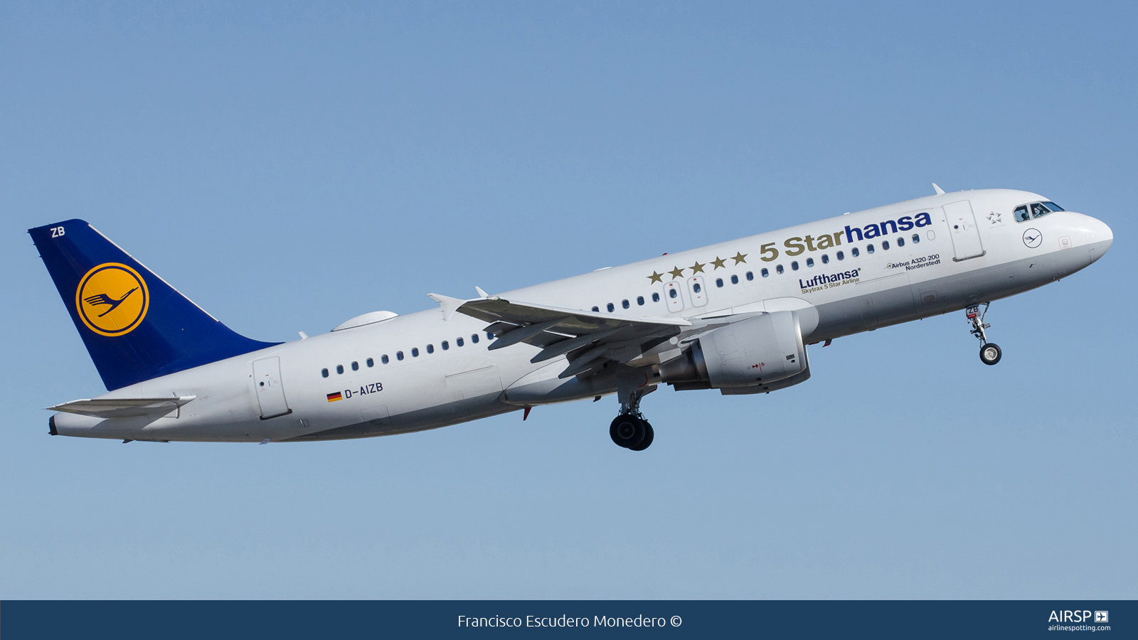 Lufthansa  Airbus A320  D-AIZB