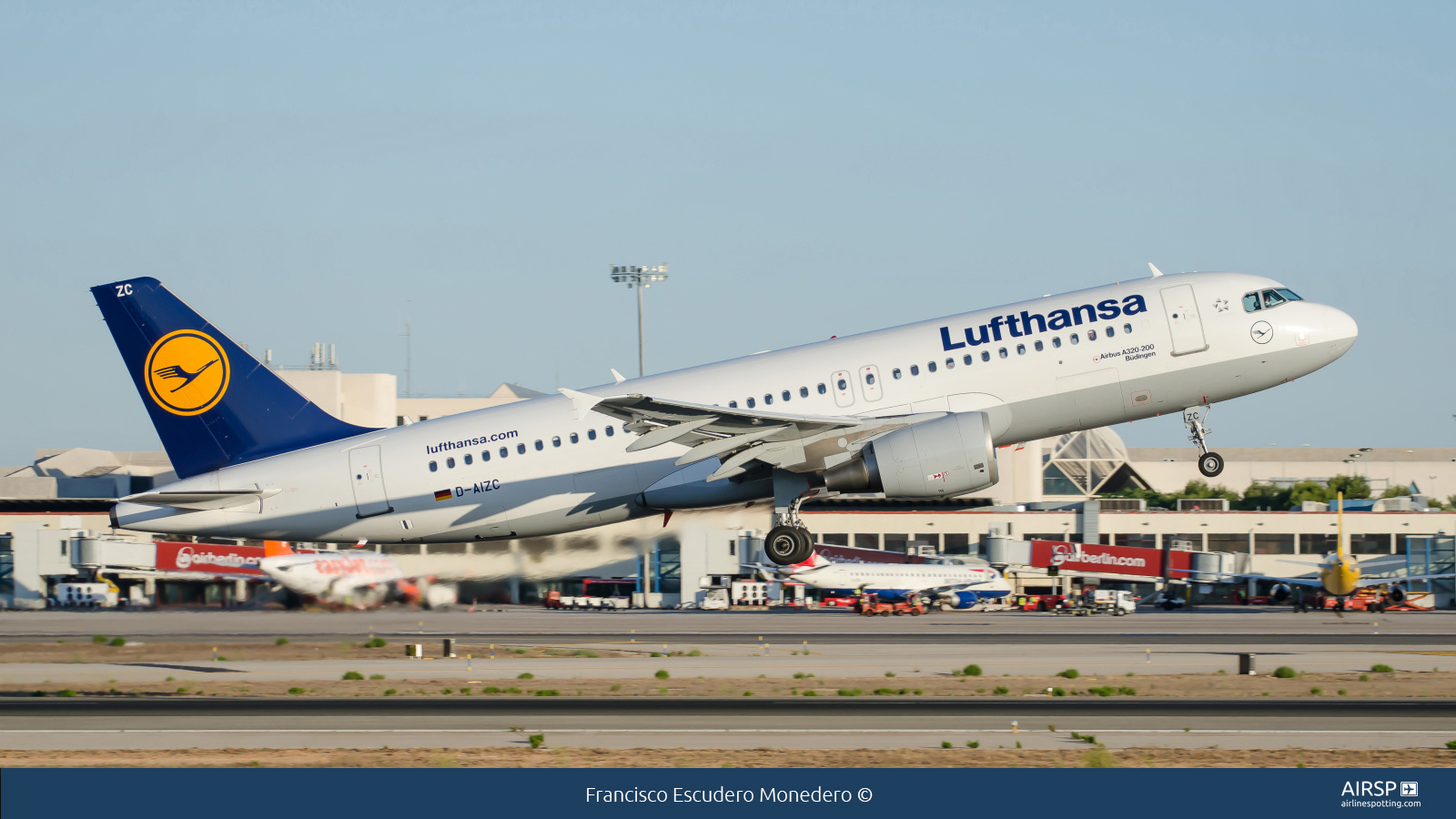 Lufthansa  Airbus A320  D-AIZC