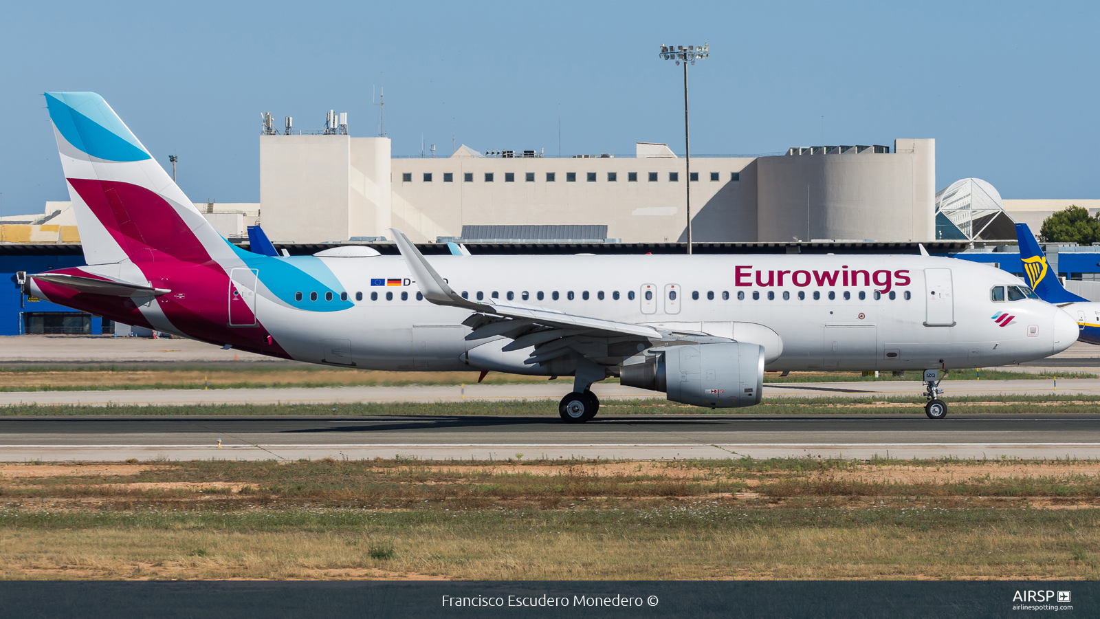 Eurowings  Airbus A320  D-AIZQ