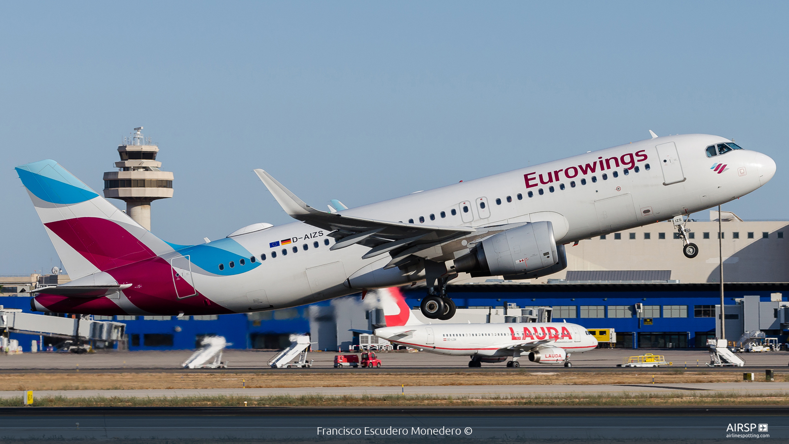 Eurowings  Airbus A320  D-AIZS