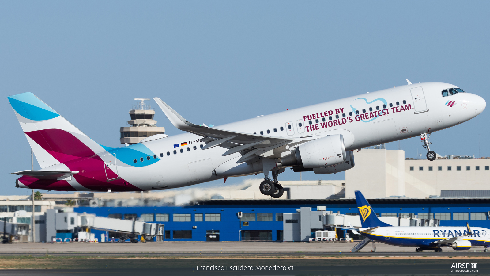 Eurowings  Airbus A320  D-AIZS