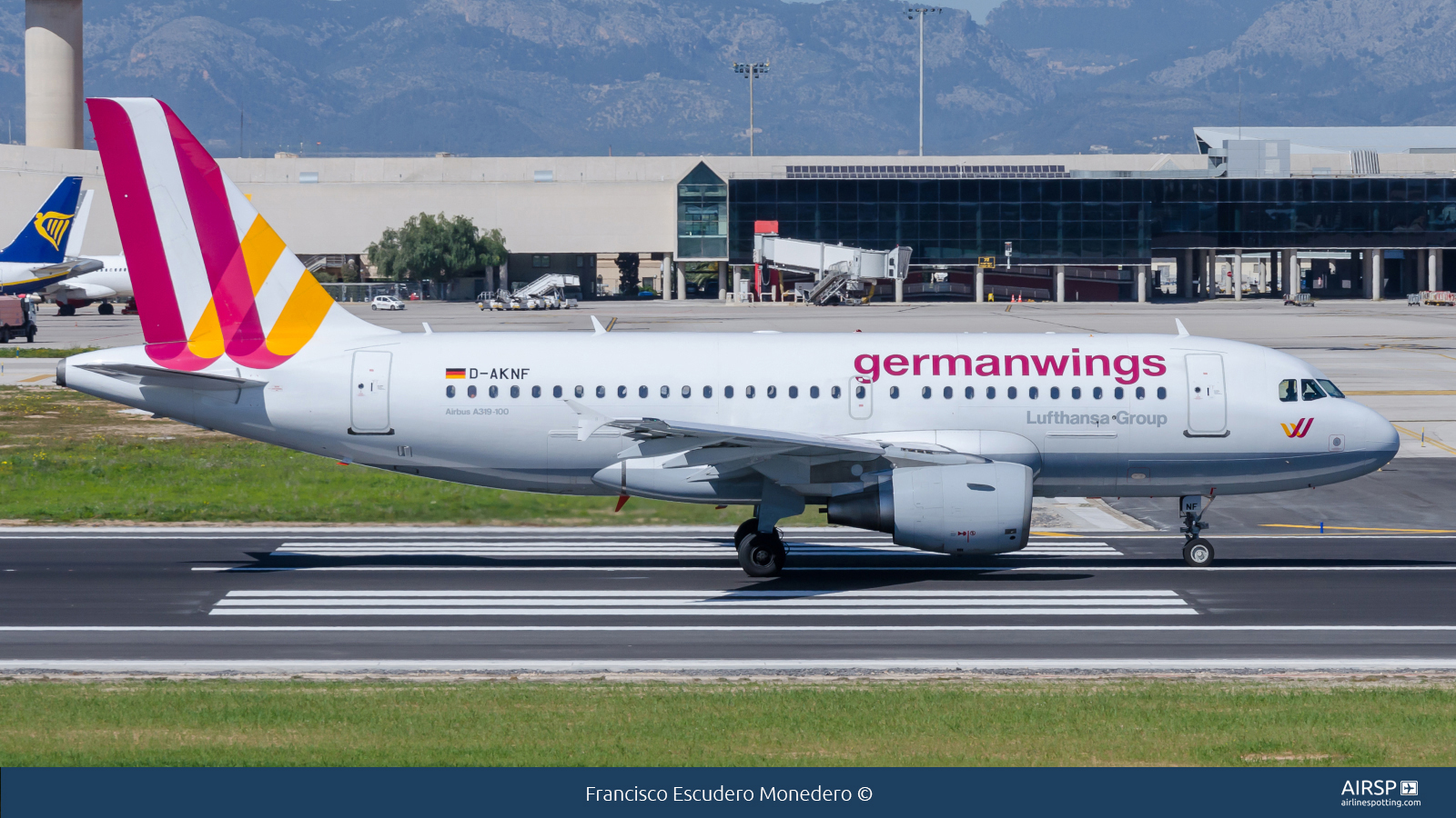 Germanwings  Airbus A319  D-AKNF